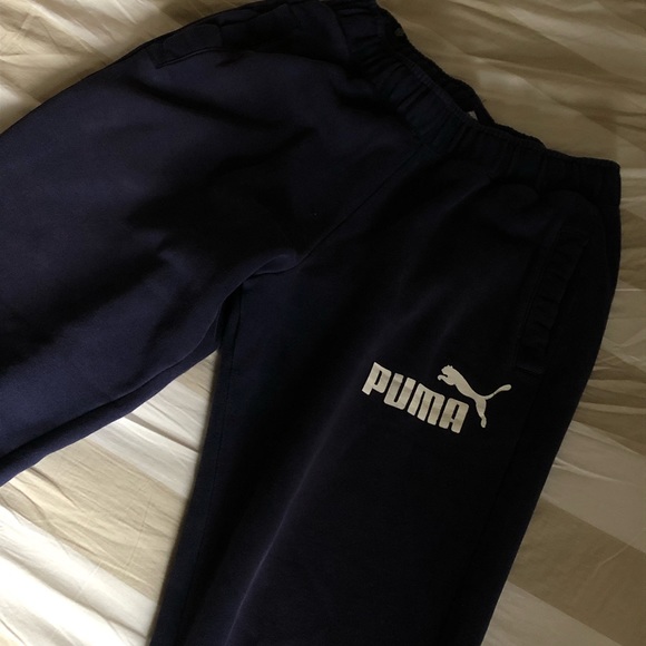 Original PUMA sweatpants M - Picture 2 of 3